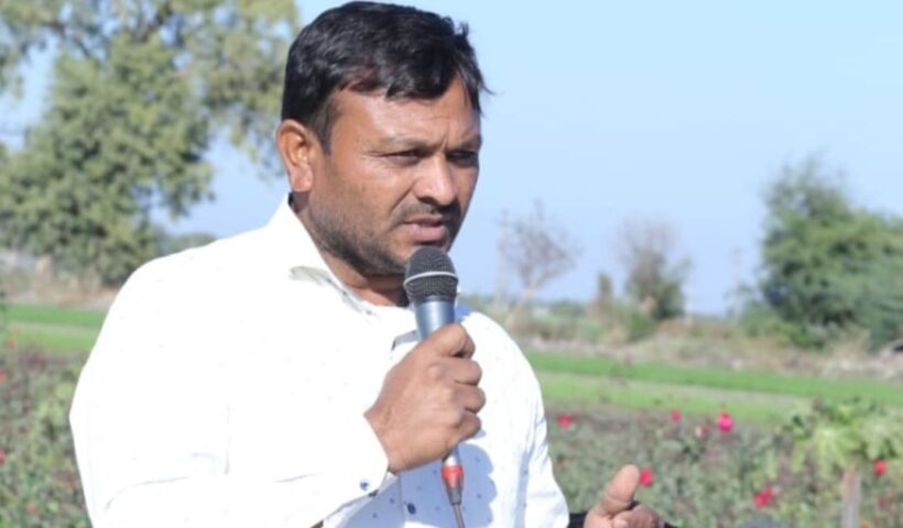 mahesh created history by farming organic flowers earning 50 lakh rupees annually